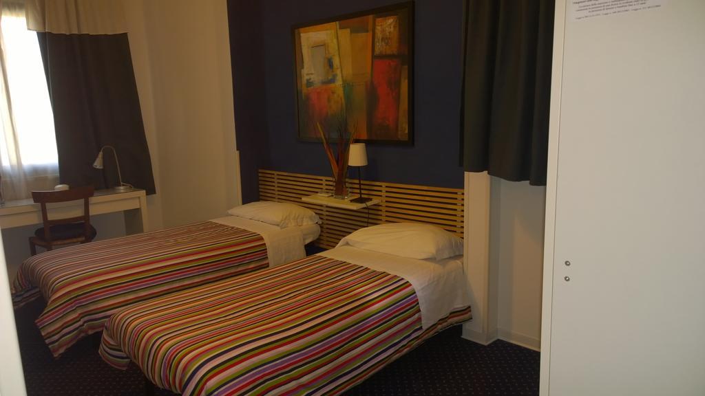 Almi Rooms Rom Zimmer foto